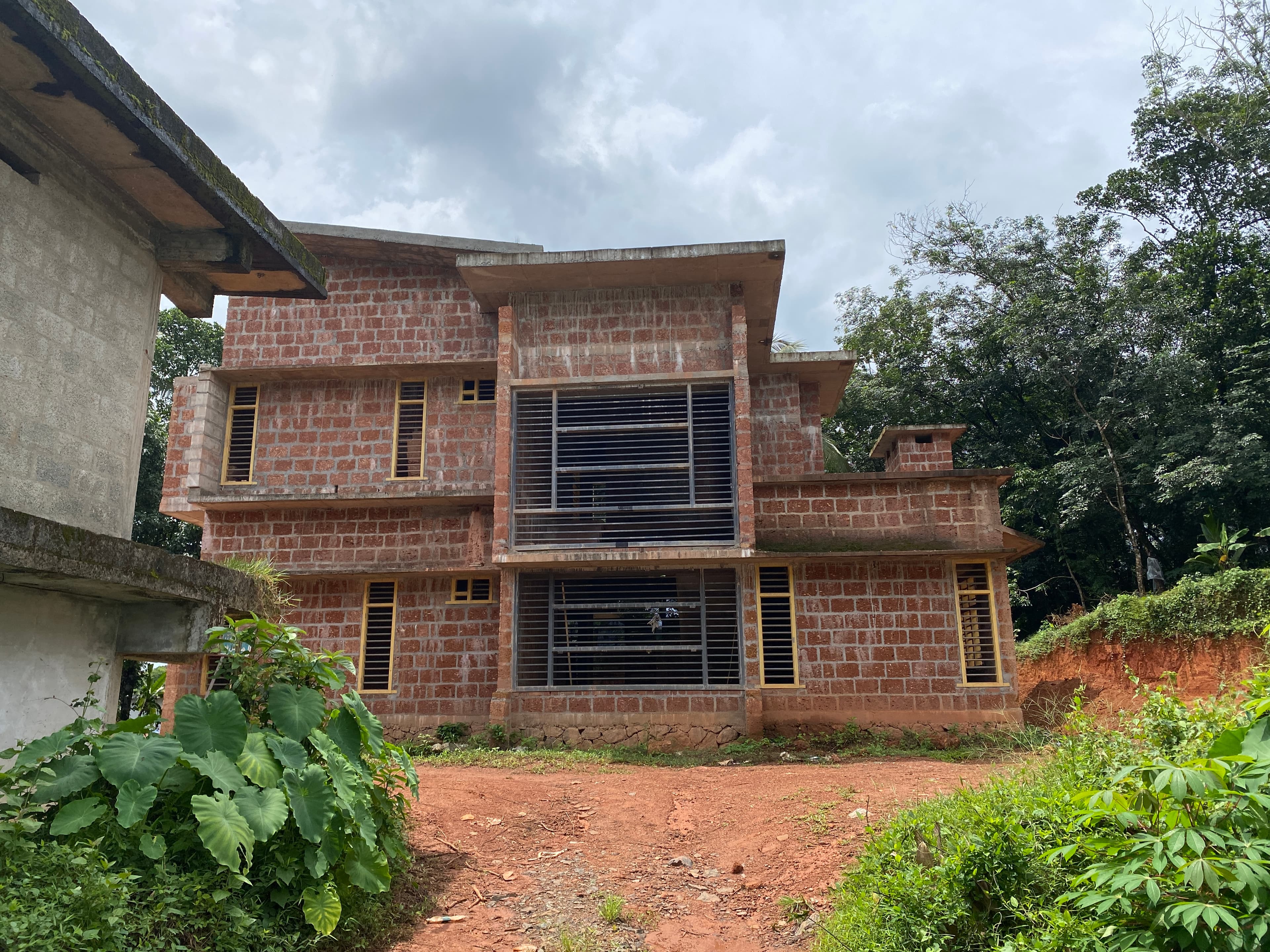 Mr. IRFAD KALIKKAVU site – image 3
